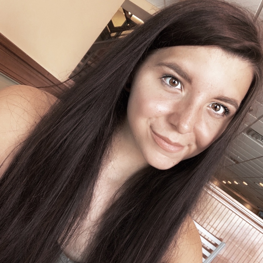 Meet your Posher, Julia